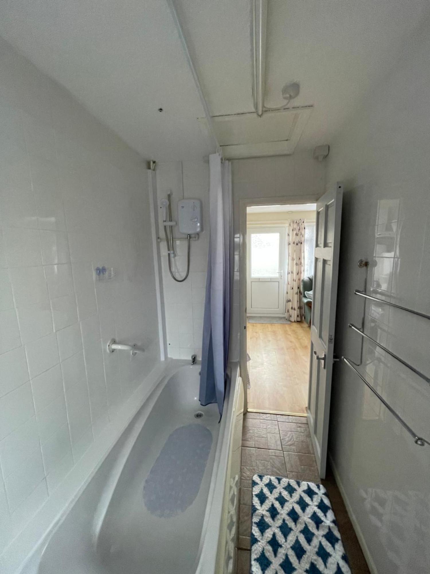 Apartment Hillview 1st Floor