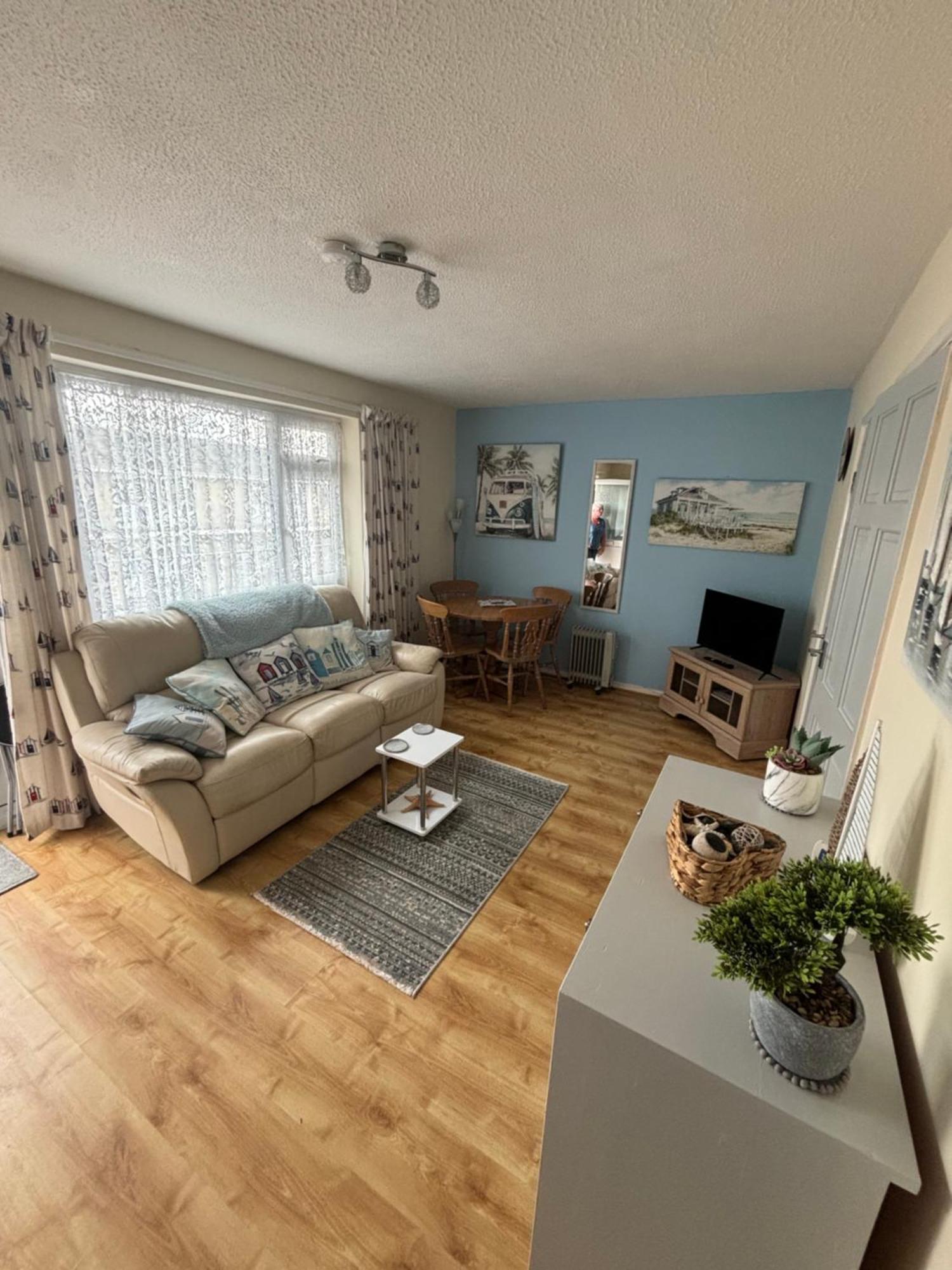 Hillview 1st Floor Apartment